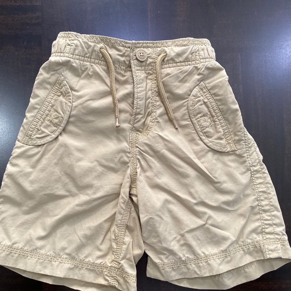GapKids Boys Khaki Shorts XS(4-5)